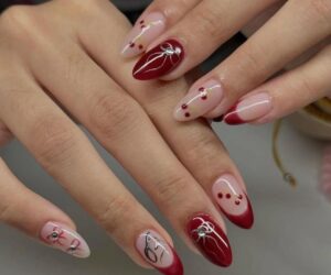 Những mẫu nail màu đỏ cherry móng dài - Hình số 1