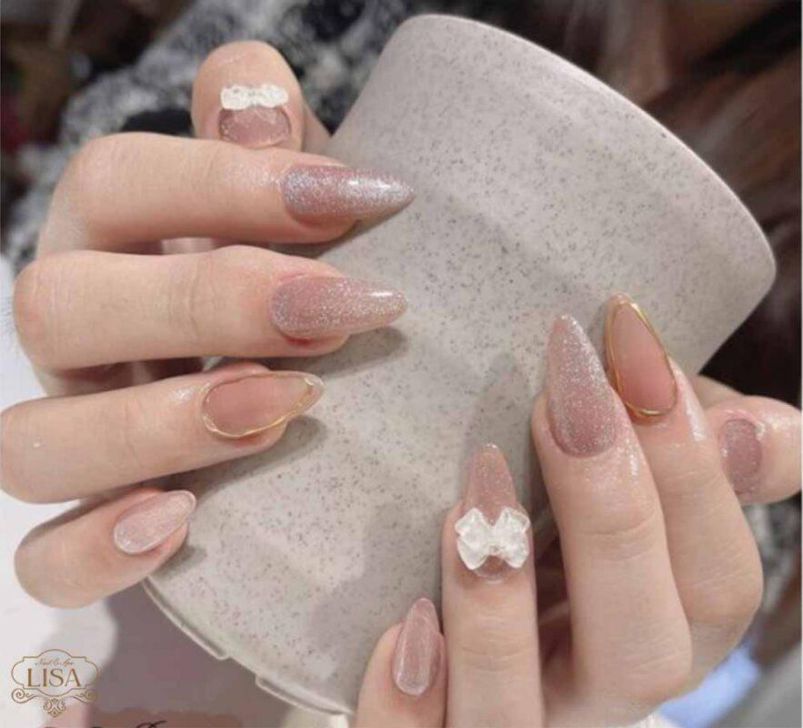 Những mẫu nail sơn thạch đính đá mắt mèo - Hình số 2