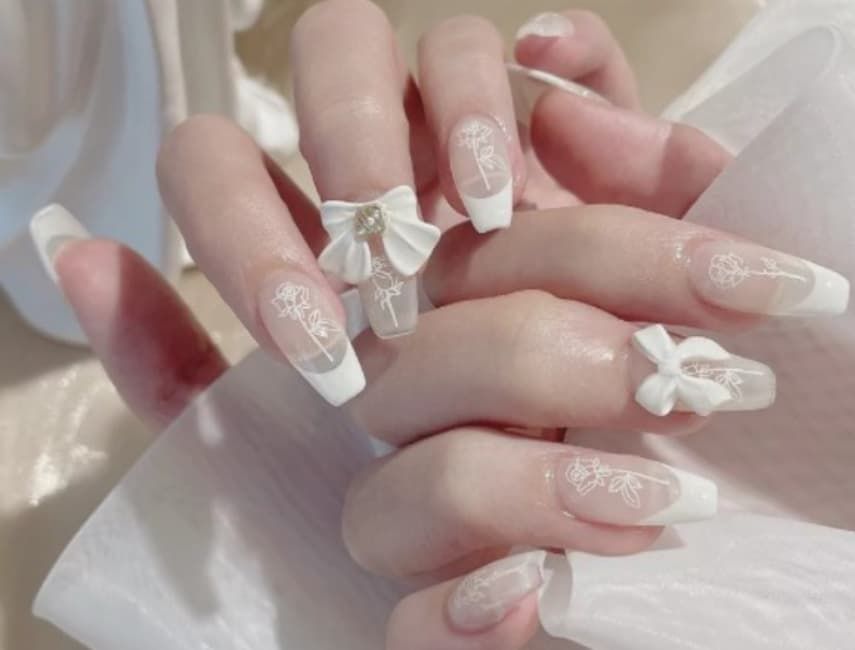 Những mẫu nail trắng sang chảnh đơn giản - Hình số 6