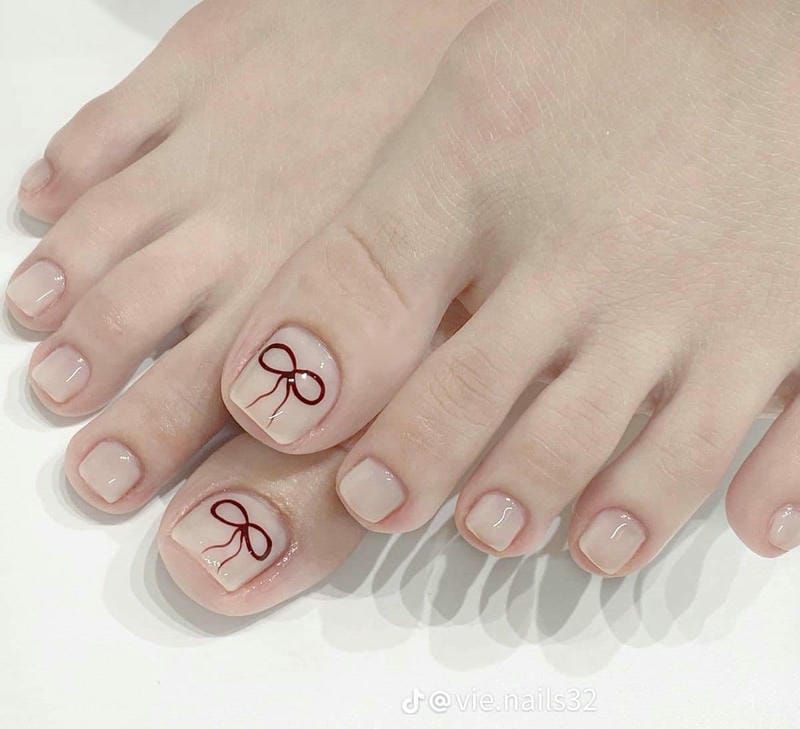 Những nail cô dâu màu thạch móng chân - Hình số 7
